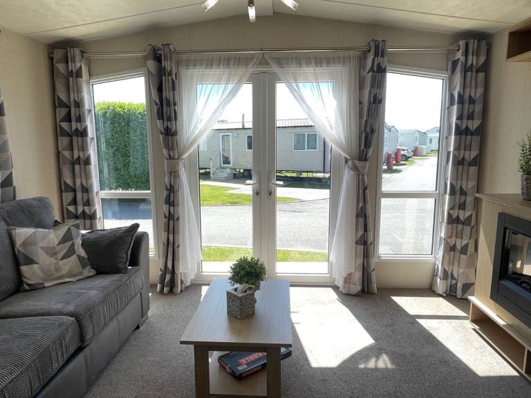 Static caravan Par Sands Cornwall next to the beach 12 month Season 