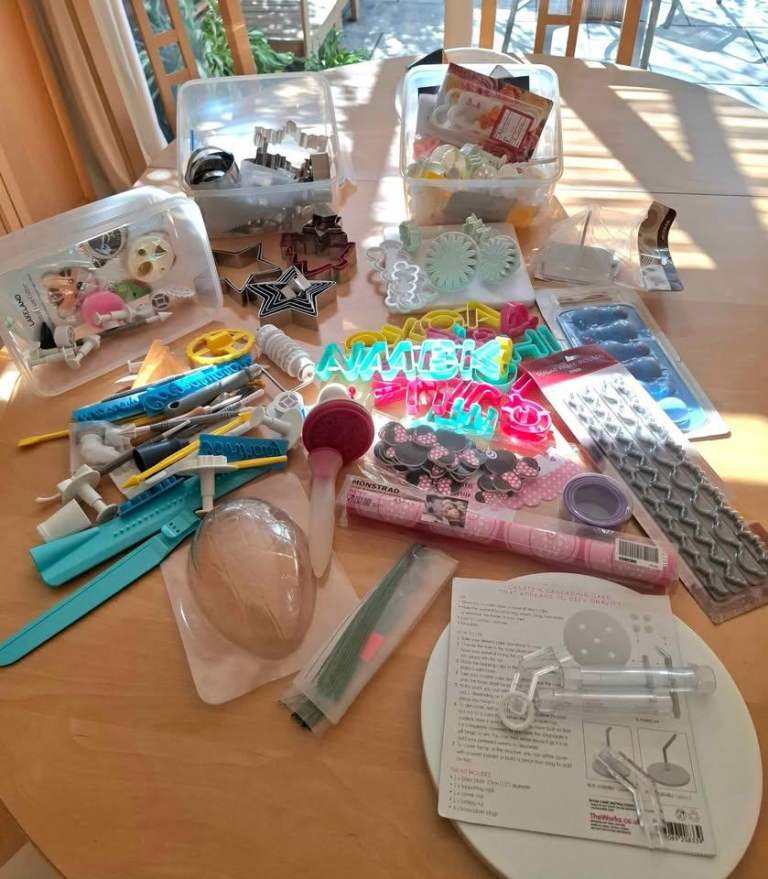 Cake Decorating Equipment