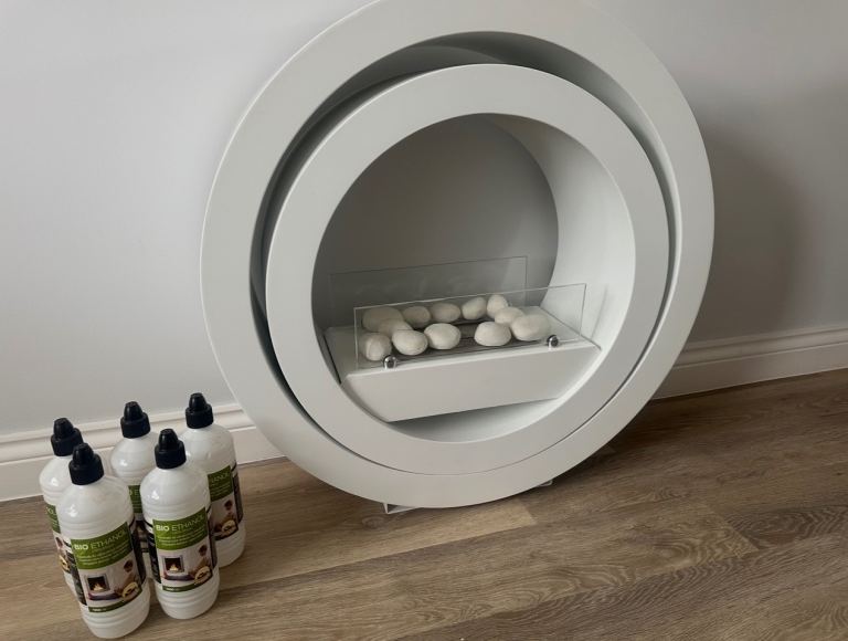 Modern White Bioethanol Fireplace with Fuel and Stones