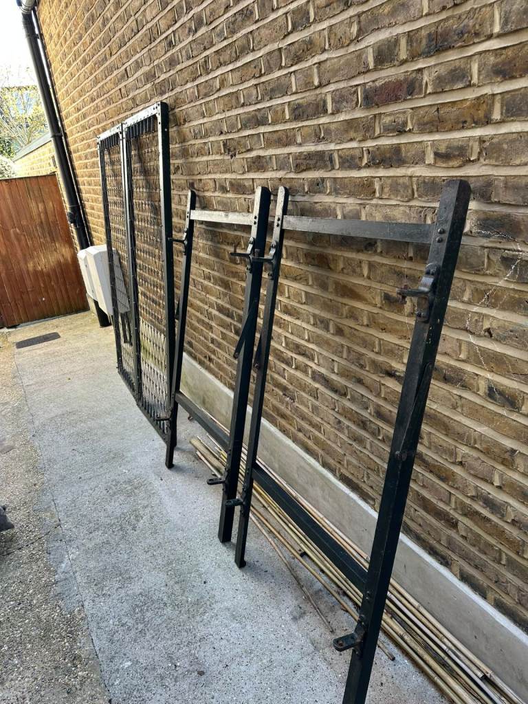 Sturdy WW2 steel army bunk bed frame