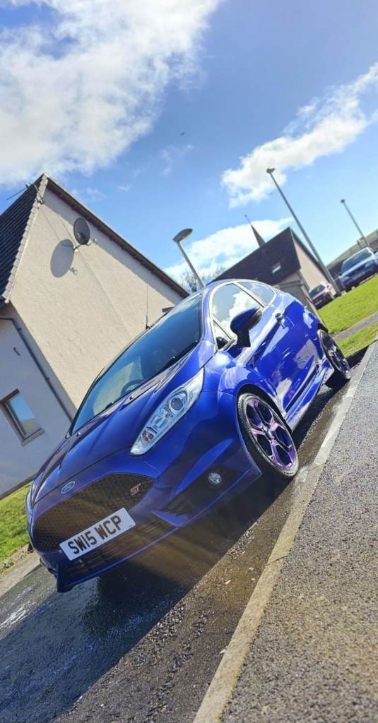 Ford, FIESTA, Hatchback, 2015, Manual, 1596 (cc), 3 doors