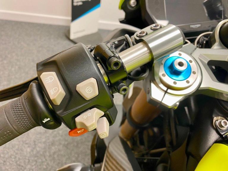 SUPERB 2023 TRIUMPH STREET TRIPLE 765 MOTO2 LTD EDITION, 184 OF 765, FSH!