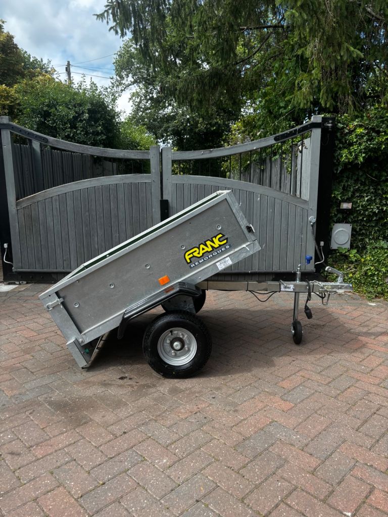  CAR CAMPING TRAILER TENT  FISHING STORAGE VAN X CROSS 