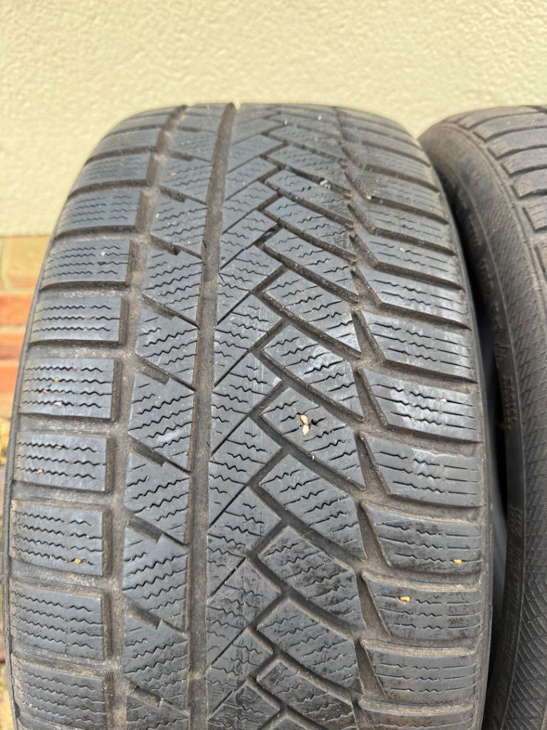 235 35 19 winter tyres Continental Winter Contact TS850P 