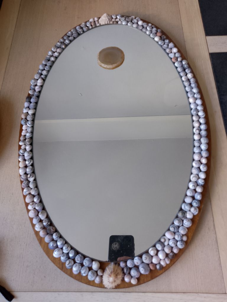 Oval Wooden Mirror with Seashells – Good Condition