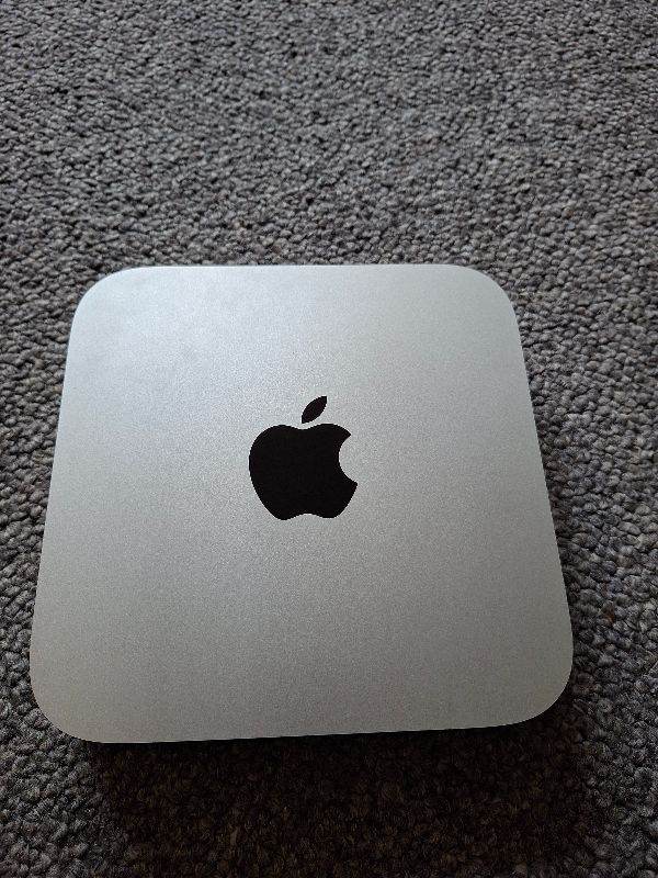 Mac Mini 2010 + Screen