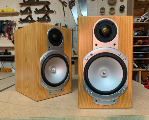 Monitor Audio Silver RS1 Bookshelf Speakers. Real oak finish