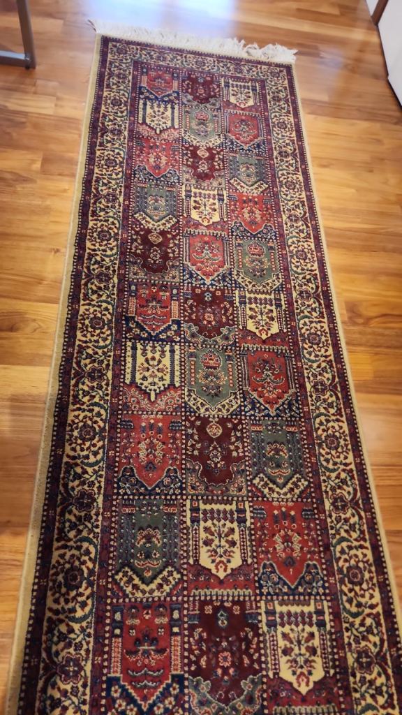 2 pieces handmade carpet, store price £700, selling both £260, pet free home, less than 6 months old