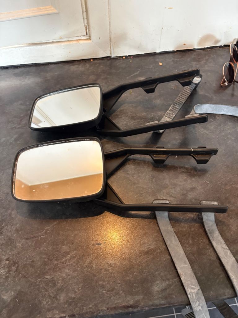 Universal towing mirrors