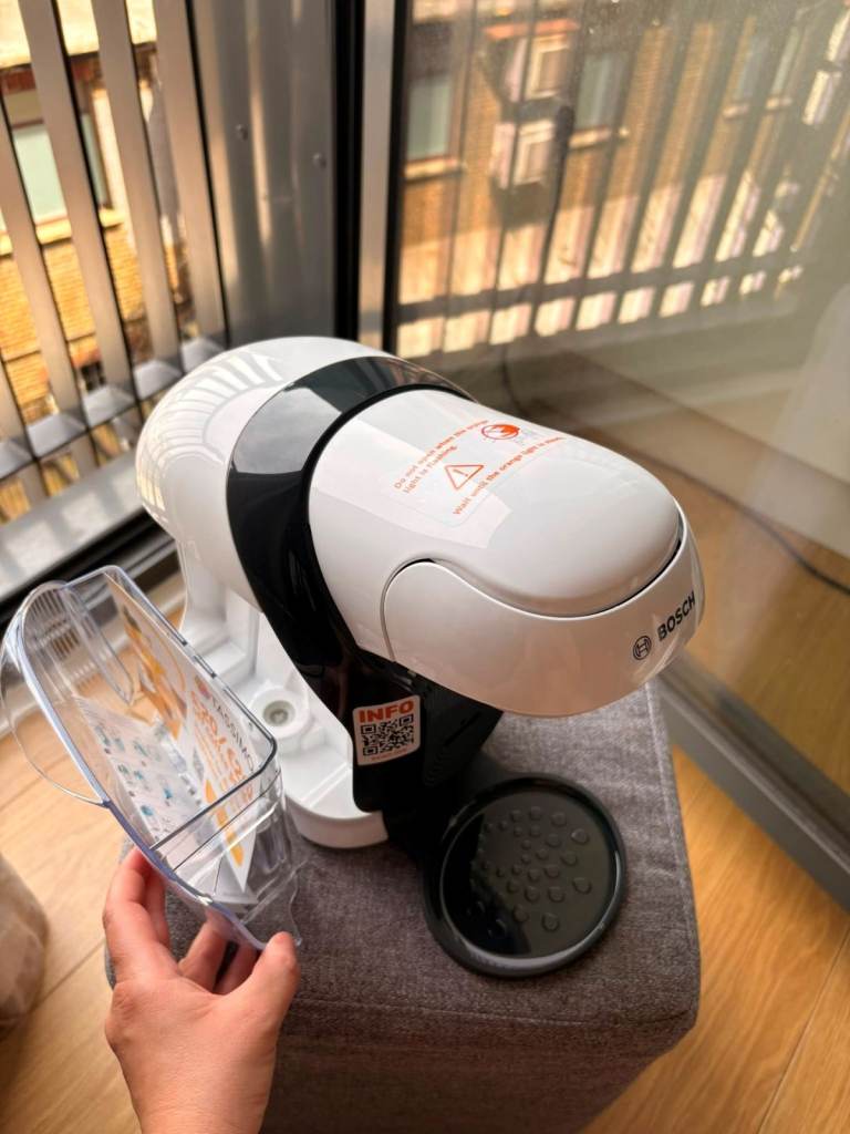 osch Tassimo Pod Coffee Machine - White - New/Unused