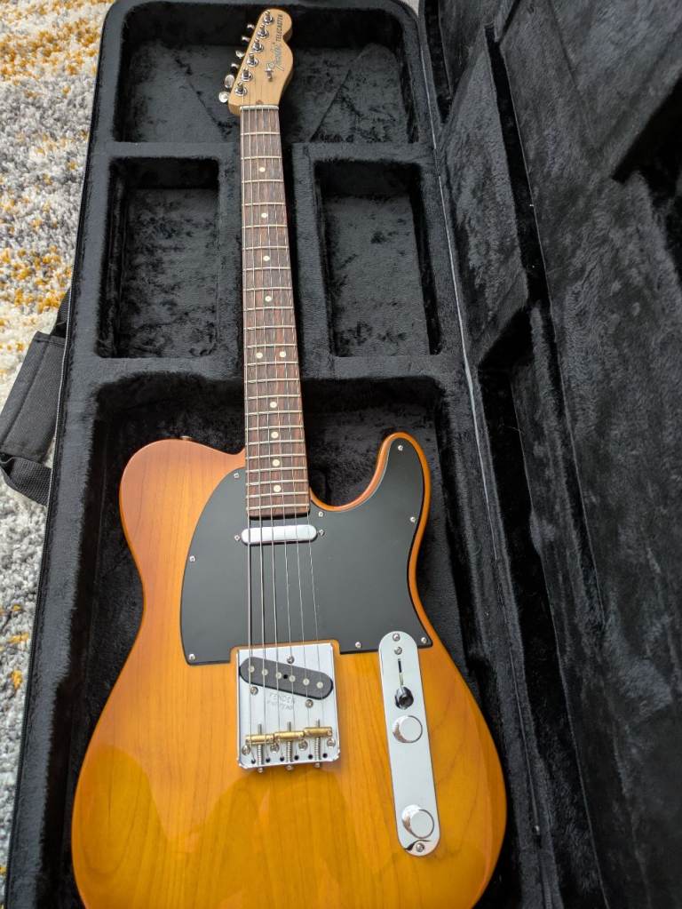 Fender USA Performer Telecaster - Honey Burst with Fender Bag & Soft Case
