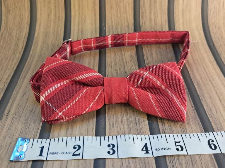 Brand new Exclusive British  Tartan Bow Tie(adjustable). As seen.