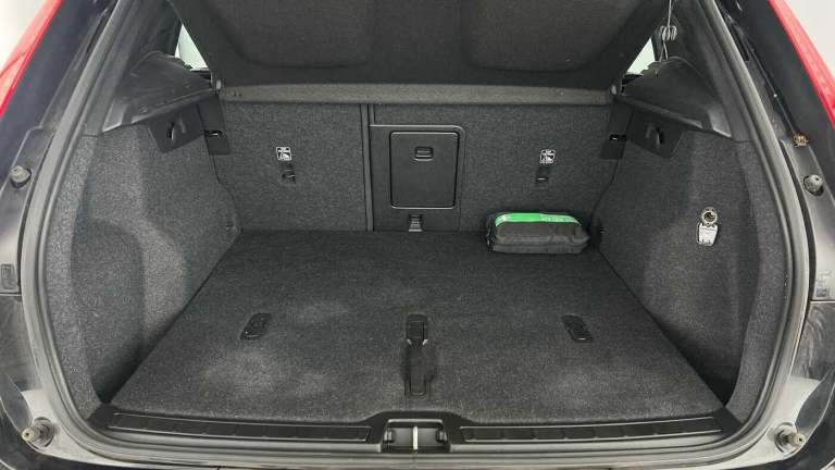 2022 Volvo XC40 Plus, B3 mild hybrid, Petrol, Dark ESTATE Petrol/Electric Hybrid Automatic