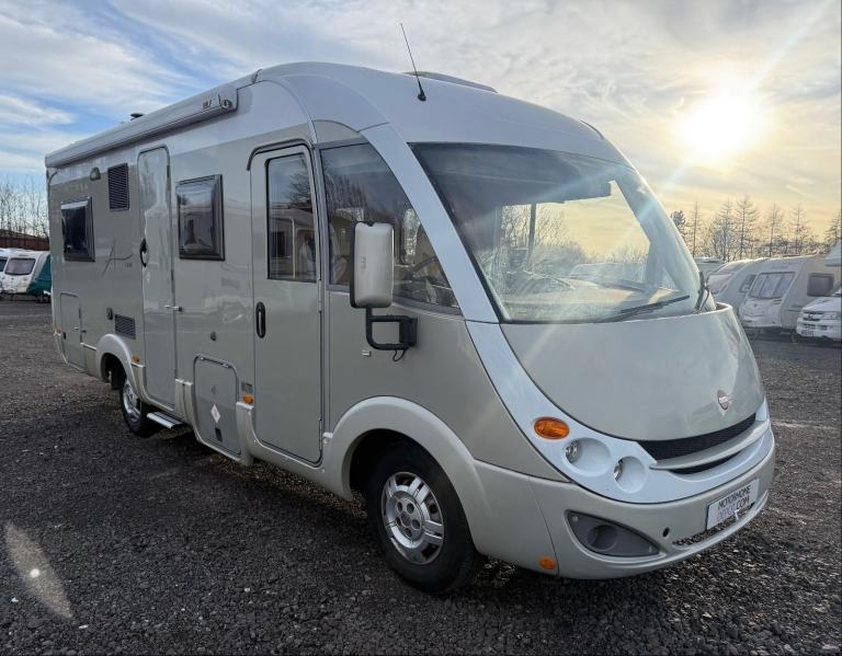 Burstner Aviano i684 4 Berth 'A' Class Rear Fixed Bed 2009 Motorhome For Sale 