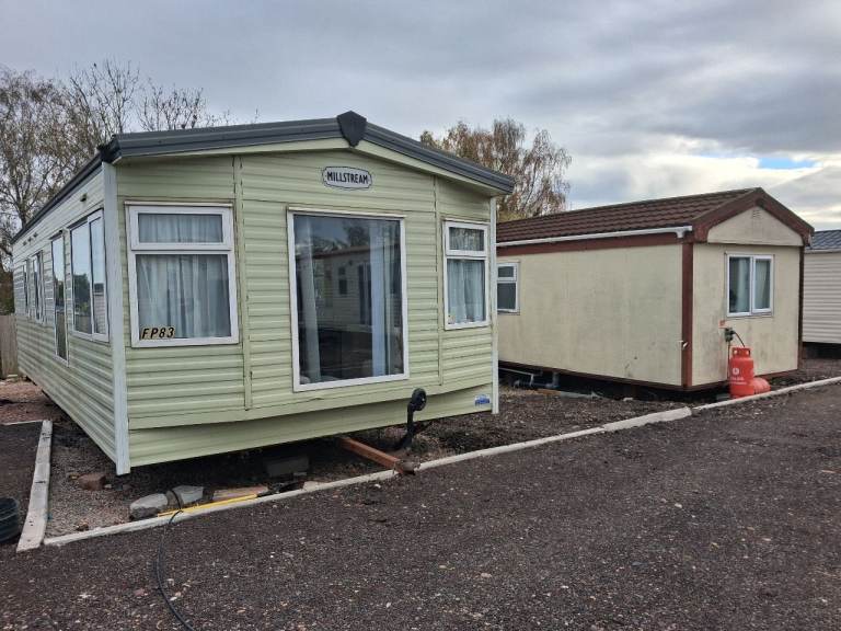 Long-term static caravans to let 