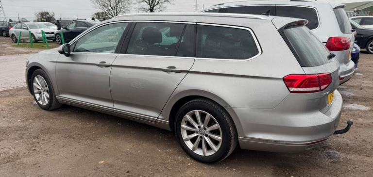 2015 VOLKSWAGEN PASSAT 2.0 TDi SE BUSINESS ESTATE 15 SERVICES CAMBELT DONE WOW!