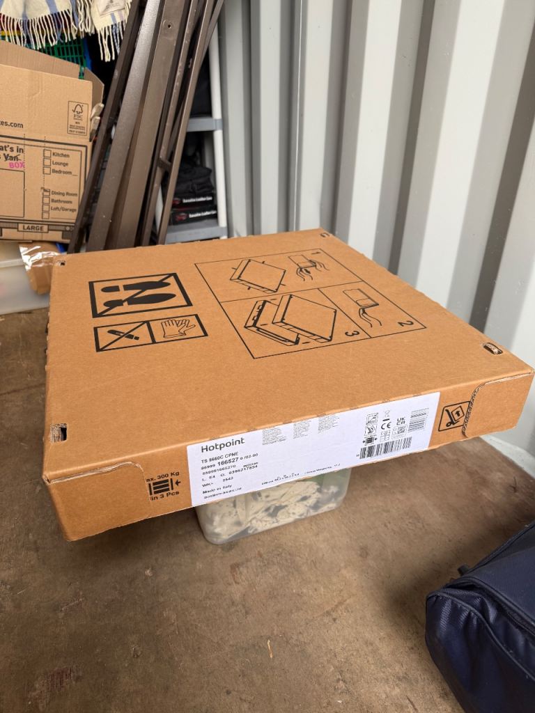 Hotpoint induction hob
