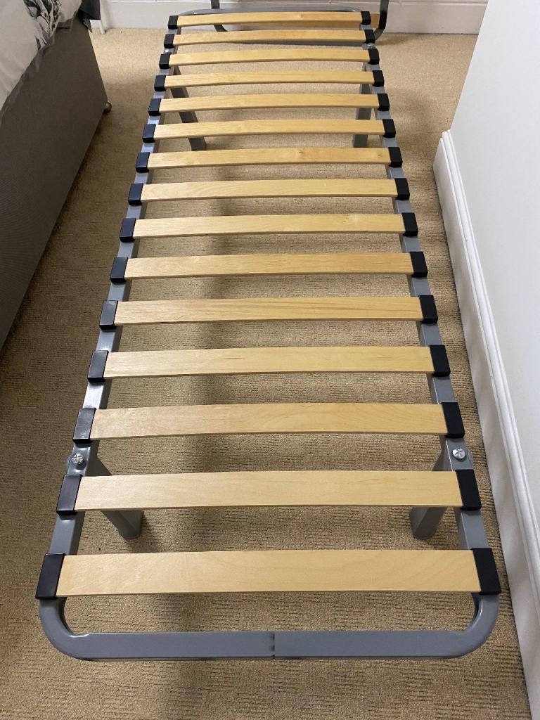 2 single static caravan beds with mattresses 