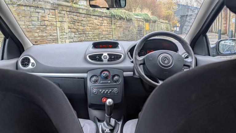 2006 Renault Clio 1.5 dCi 86 Dynamique 5dr HATCHBACK Diesel Manual