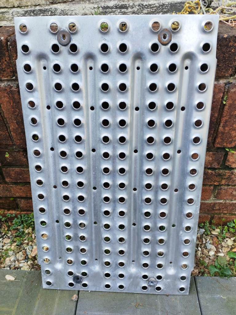 Lorry deck plate