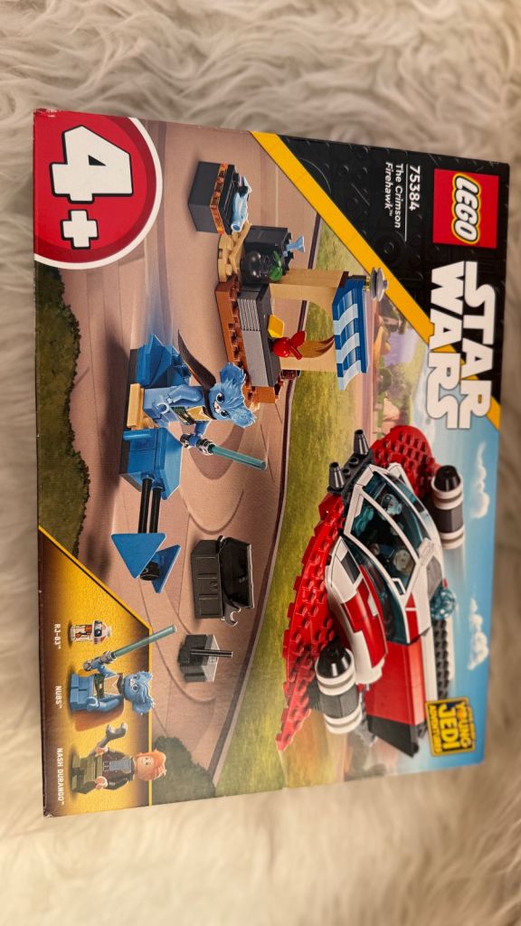 LEGO 75384 Star Wars The Crimson Firehawk Young Jedi Adventures Starter Set