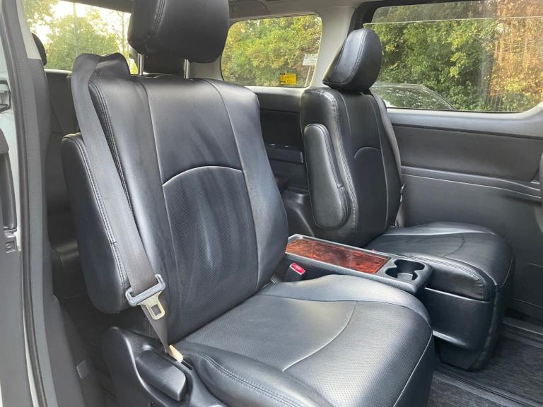 TOYOTA ALPHARD 2.4 2012