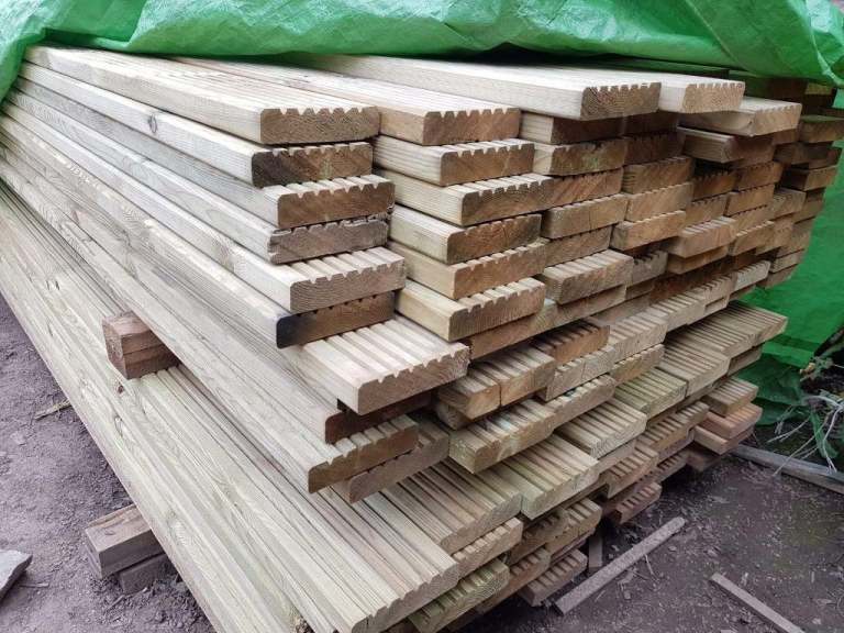 Decking boards @ 4.2m. (PRESSURE TREATED) 120mmx28mmx4200mm