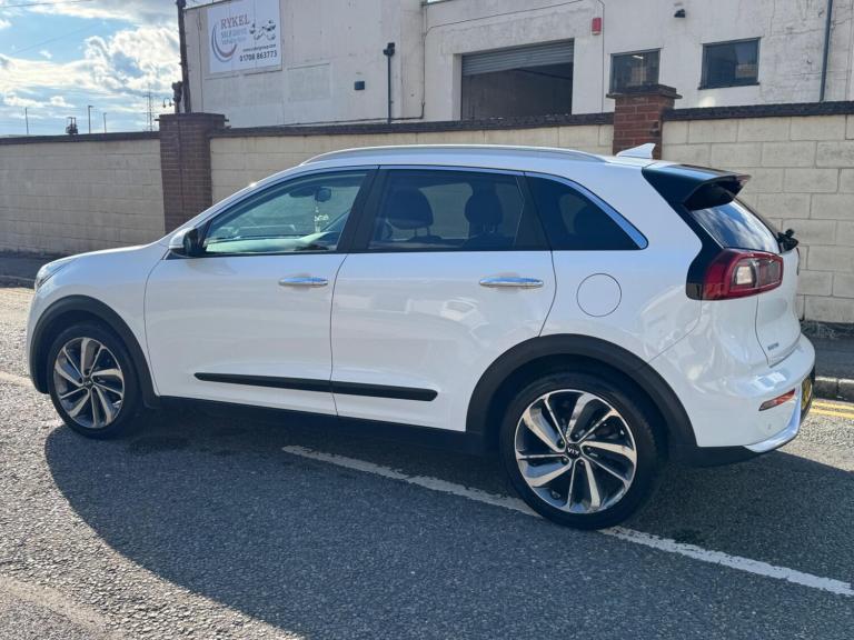 2017 Kia Niro 1.6h GDi 3 DCT Euro 6 (s/s) 5dr ESTATE Petrol/Electric Hybrid Automatic