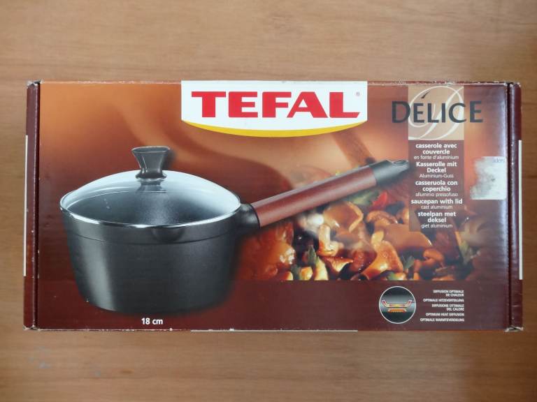 New Tefal Delice Non Stick Casserole Cast Aluminium Pan.