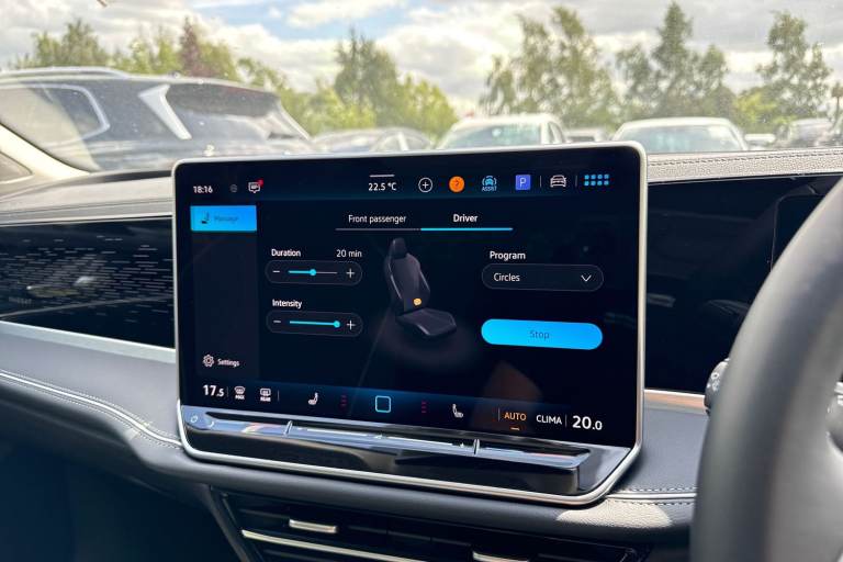 2025 Volkswagen Passat 1.5 eTSI MHEV Elegance DSG Euro 6 (s/s) 5dr Estate Automatic