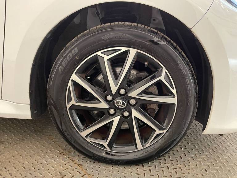 2022 Toyota Yaris 1.5 VVT-h Design Hatchback 5dr Petrol Hybrid E-CVT Euro 6 (s/s) (116 ps) Hatchb...