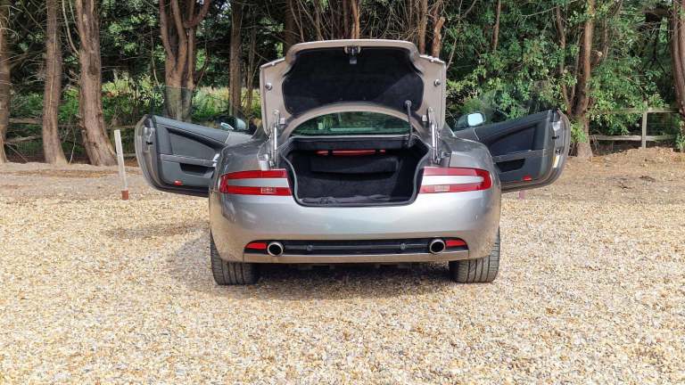 ASTON MARTIN DB9 6.0 V12 2008