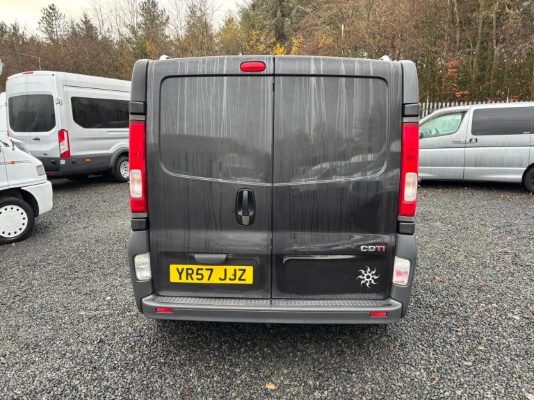 Vauxhall vivaro 2 berth camper 5 seats and 5 belts in good condition 