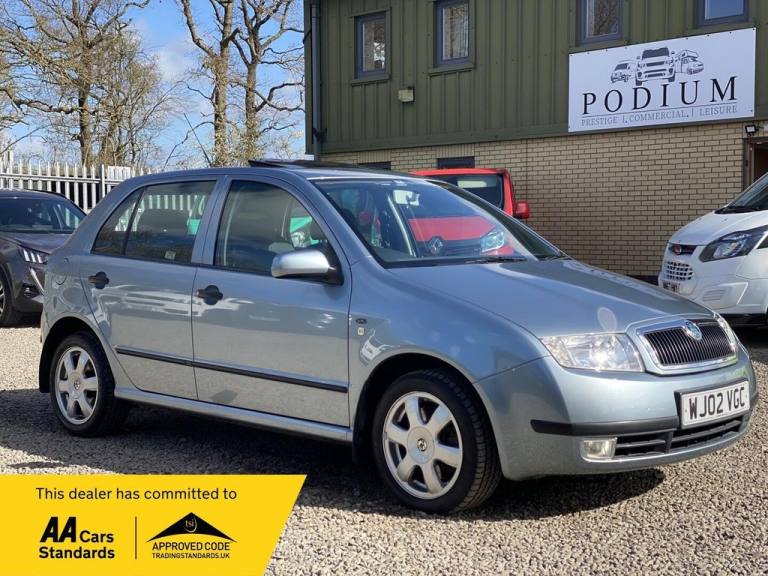 2002 Skoda Fabia 2.0 Elegance 5dr [AC] HATCHBACK PETROL Manual