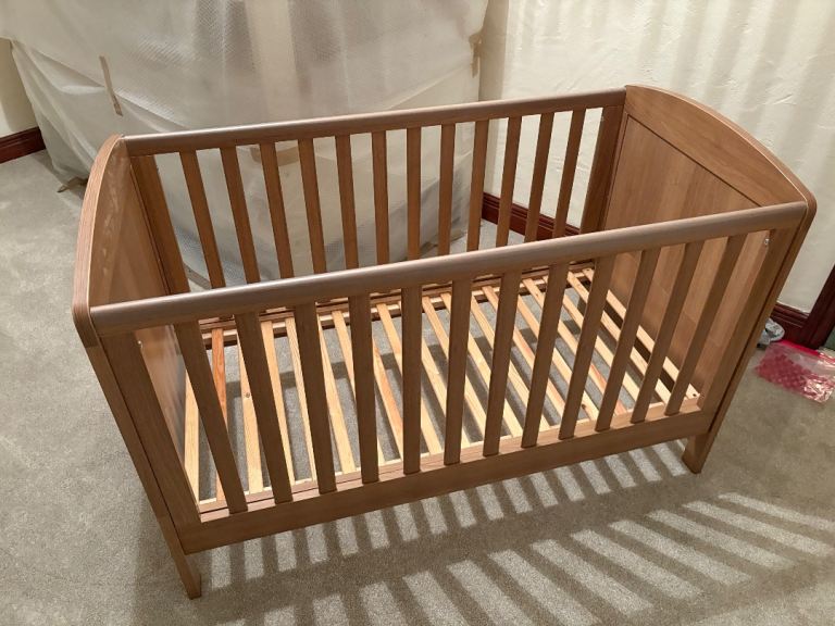 Mothercare Padstow cotbed and changing unit complete with mattress