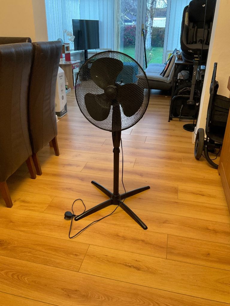 Black Pedestal Standing Fan – Good Condition