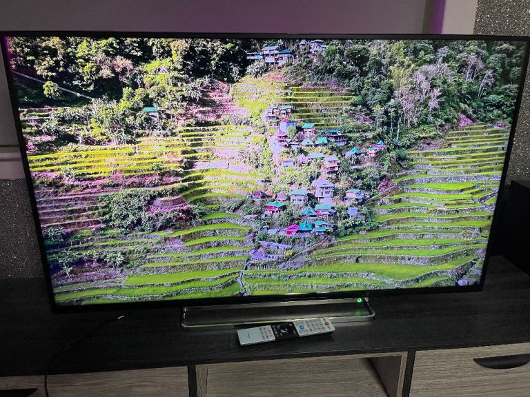 50” Toshiba 4k uhd hdr smart tv 