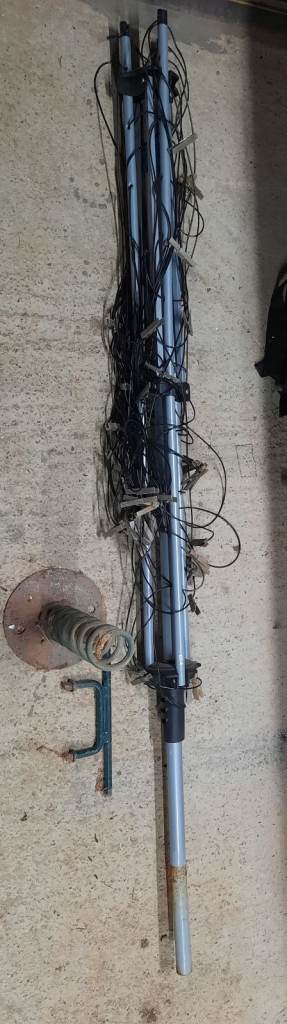 Rotating Washing Line - with Screw in Hole Support