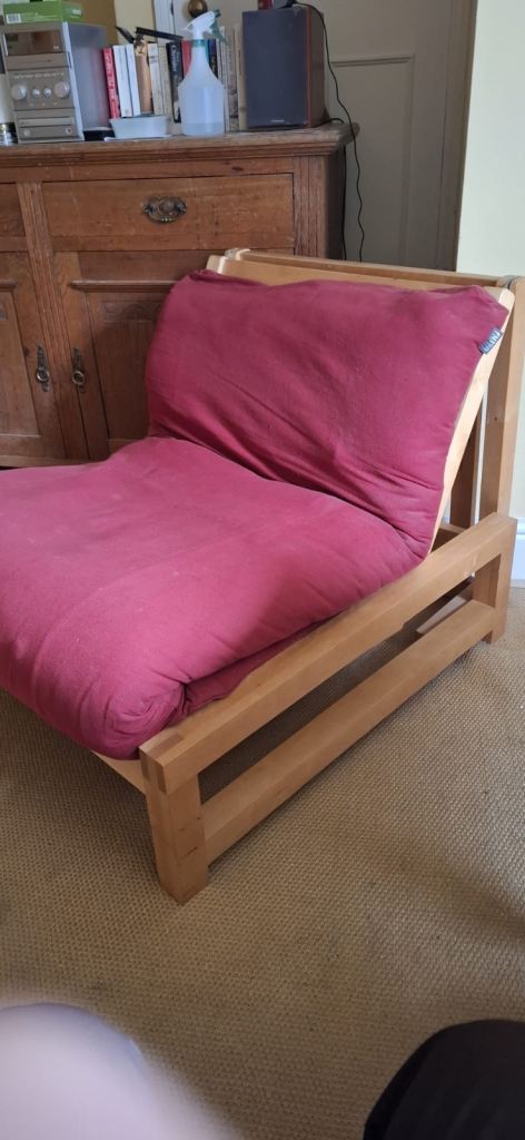 Single futon sofa bed 