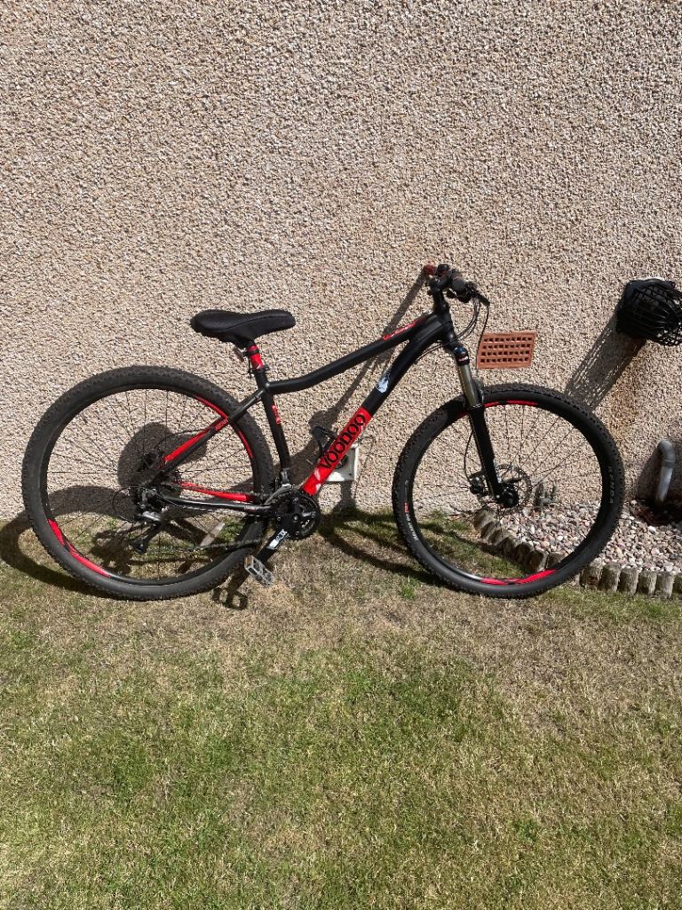 Voodoo Aizan Mountain Bike - Black/Red, Good Condition