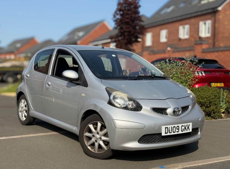 Toyota, AYGO, Hatchback, 2009, Manual, 998 (cc), 5 doors