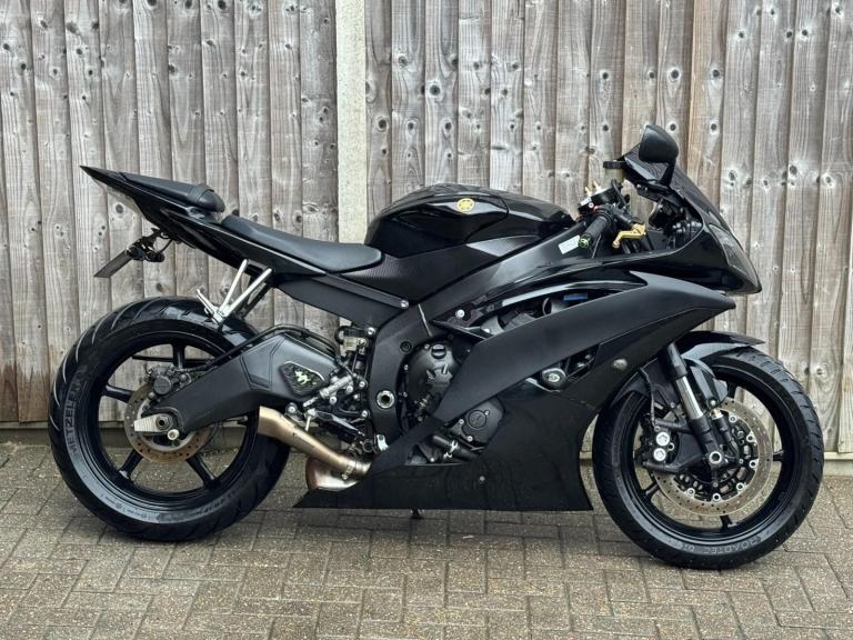 YAMAHA YZF R6 2010 (10) SUPER SPORT + AKRAPOVIC