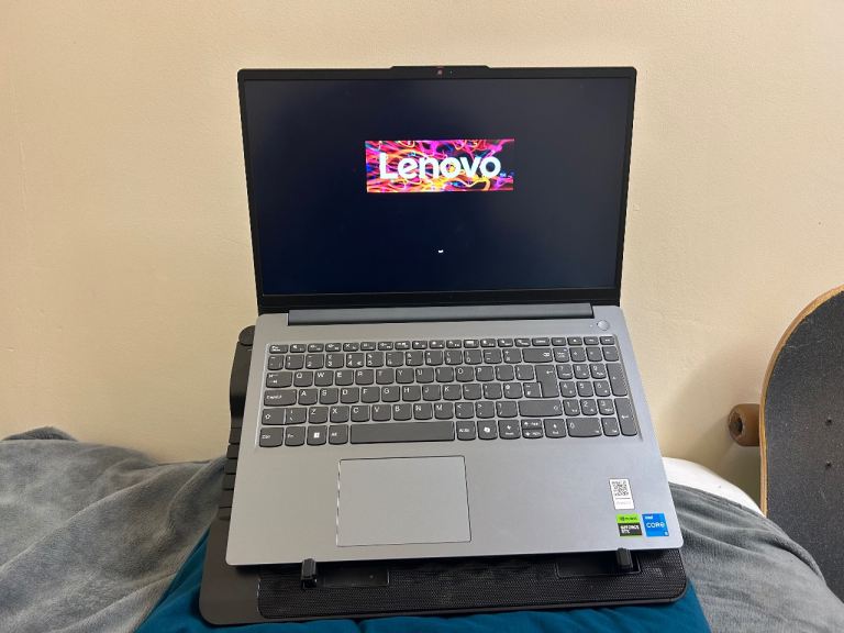 Lenovo LOQ 15IAX9E GAMING Laptop RTX 2050 Intel Core I5 1TB Storage 8GB RAM W11