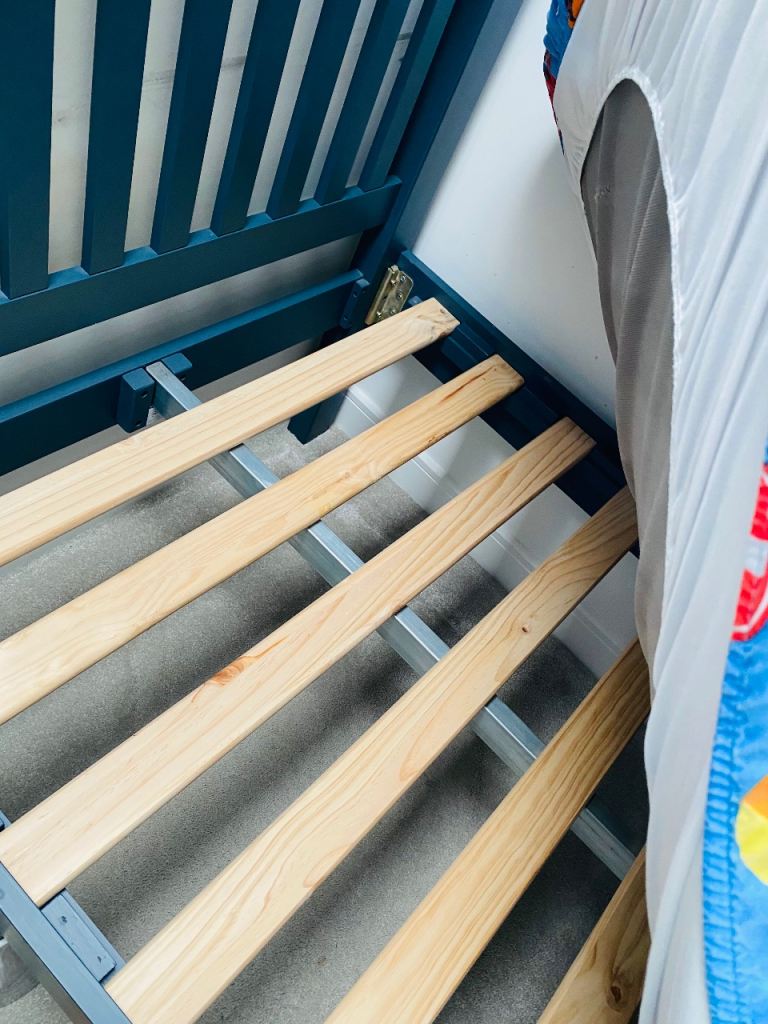 Free give away 3ft Single solid oak bed blue 