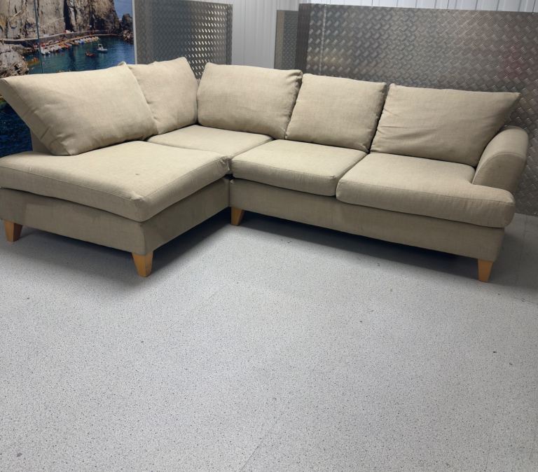 🚚 FREE DELIVERY- Beige Corner Sofa