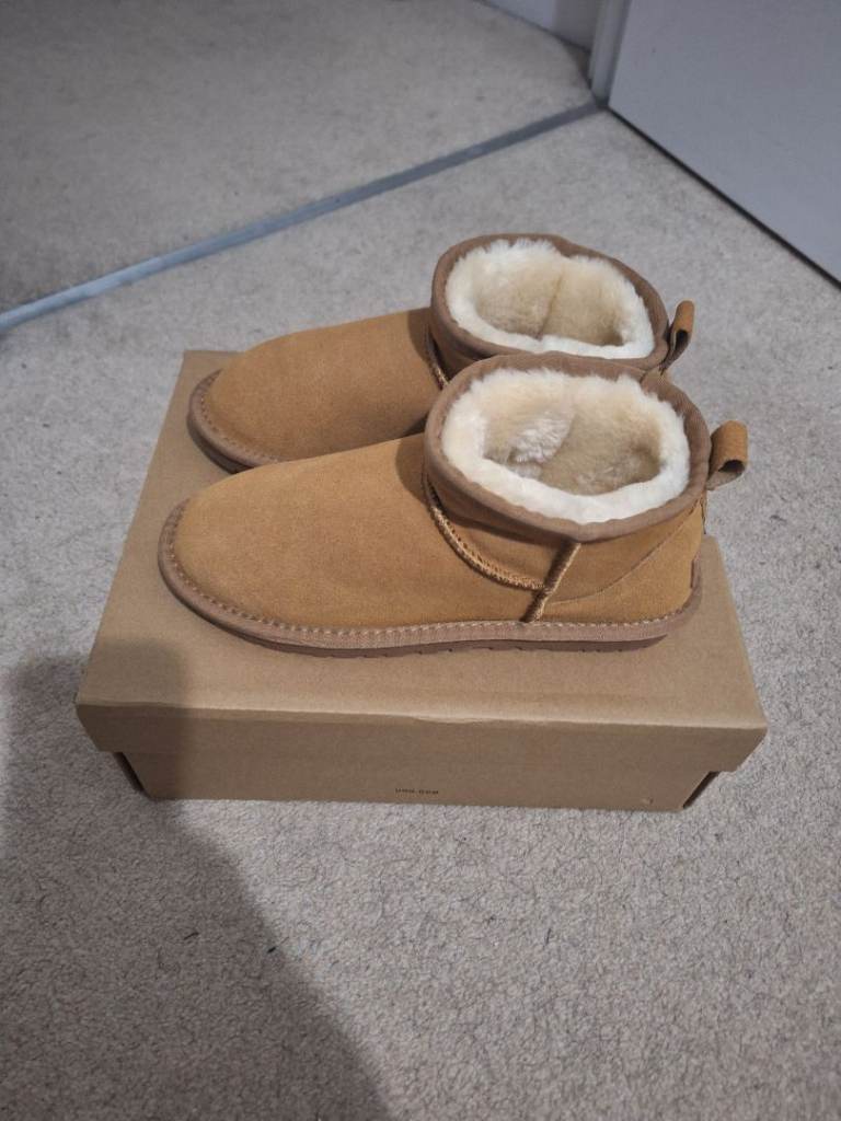 Ugg classic ultra mini boots, chestnut brown size 6 women's UK