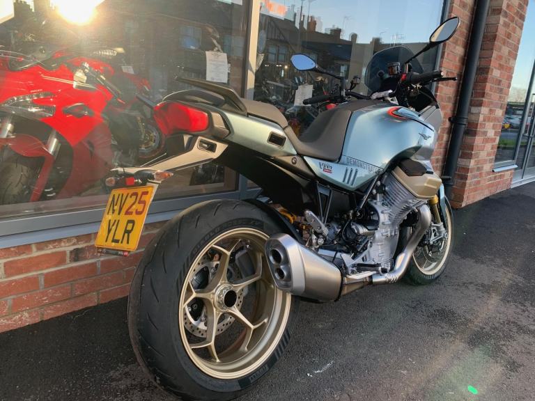 Moto Guzzi V100 Mandello S - 1268 miles - MOTO GUZZI WARRANTY UNTIL 21/07/27