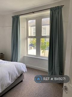 2 bedroom flat in Norfolk Road, Falmouth, TR11 (2 bed) (#1849271)