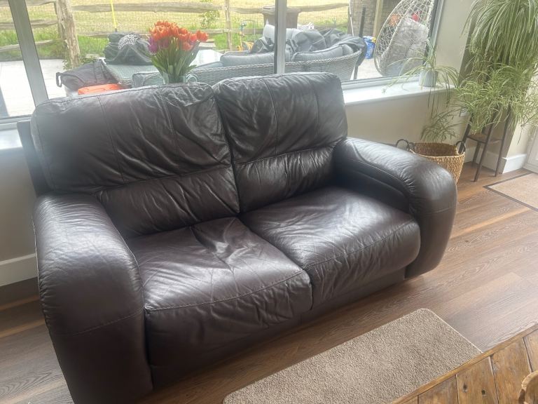 2 x 2.5 seater leather sofas 