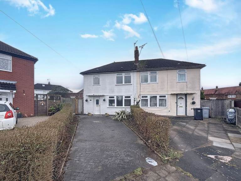 3 bedroom house in Tabley Road, Crewe, CW2 8PW